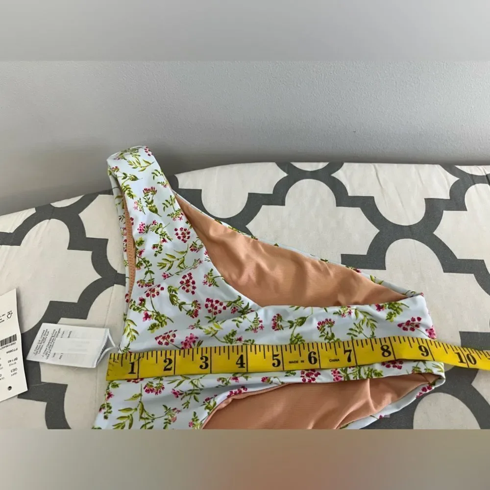 J.Crew Curved-waist cheeky bikini bottom in cloud meadow floral NWT Size M